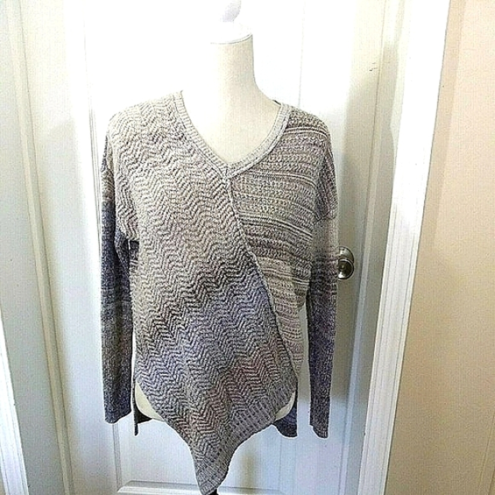 Knox Rose Gray V Neck Boho Sweater - Picture 2 of 8